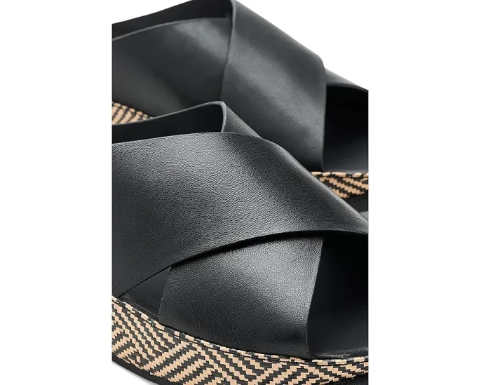 Сандалии Lulu Lux Cross Slides с переплетением из кожи и платформой от FitFlop