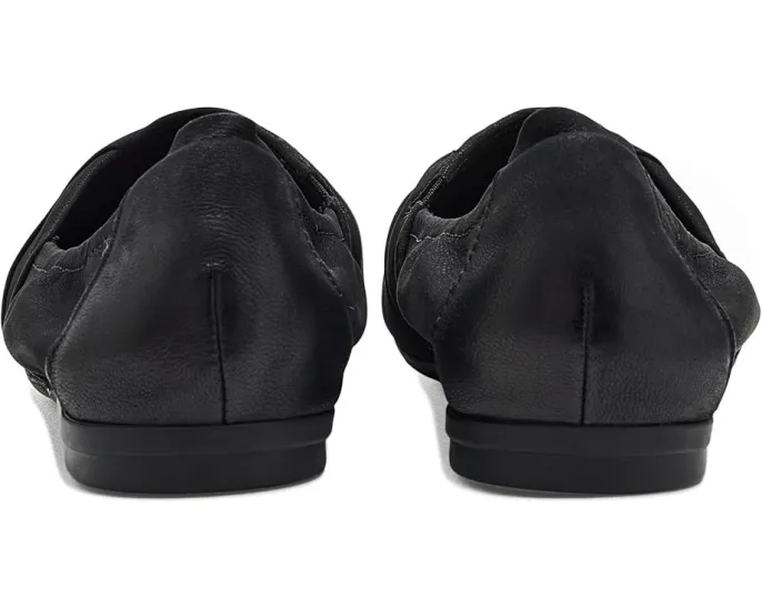 Туфли Clarks Rena Way на плоском ходу из кожи