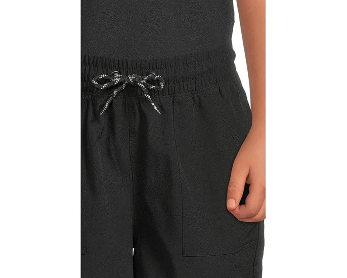 Детские шорты Under Armour Base с эластичным поясом и боковыми карманами