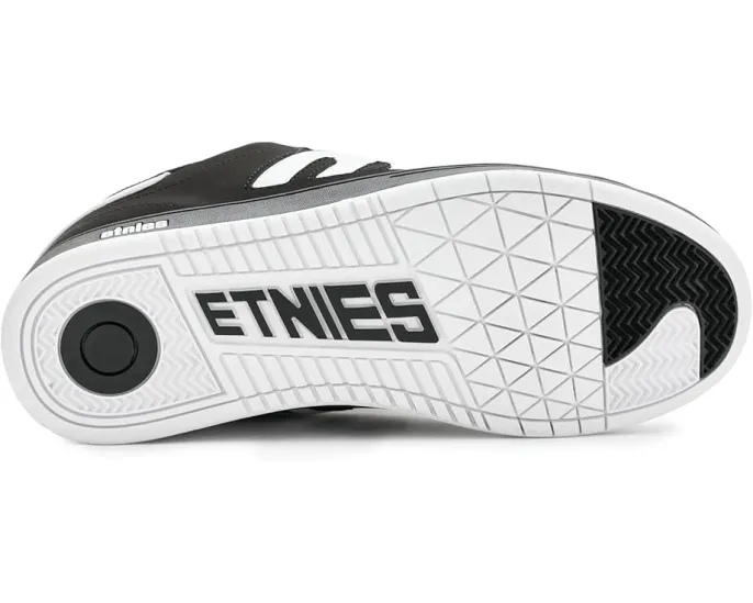 Кроссовки для скейтбординга etnies Callicut с массивным силуэтом и логотипом E