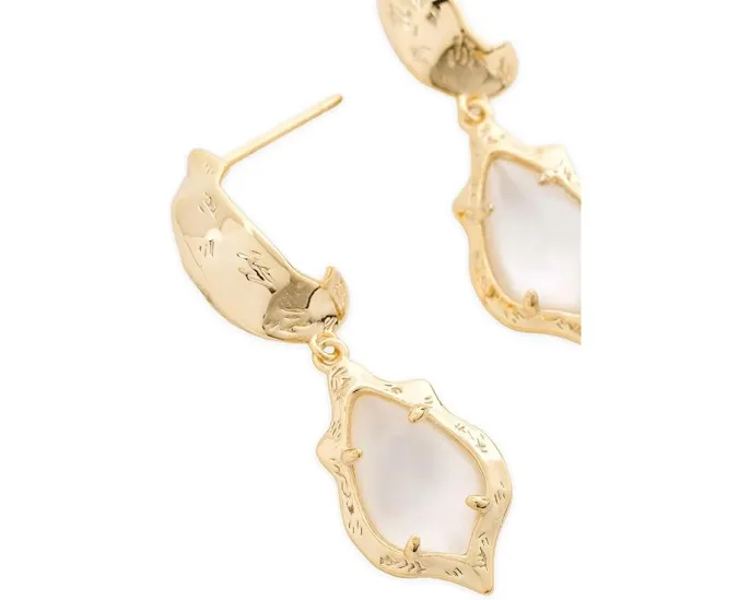 Серьги-гвоздики Kendra Scott Adriana с фигурной рамкой в виде ракушки