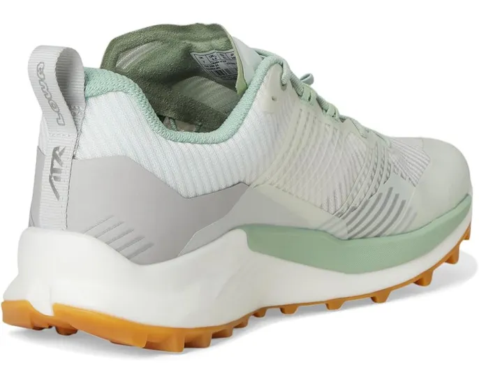 Трейловые кроссовки Lowa Madrix с карбоновой пластиной и подошвой Vibram