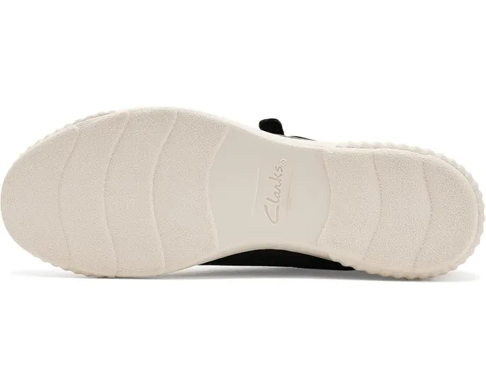 Ботинки Caroline Rio от Clarks с лазерной перфорацией и боковой молнией