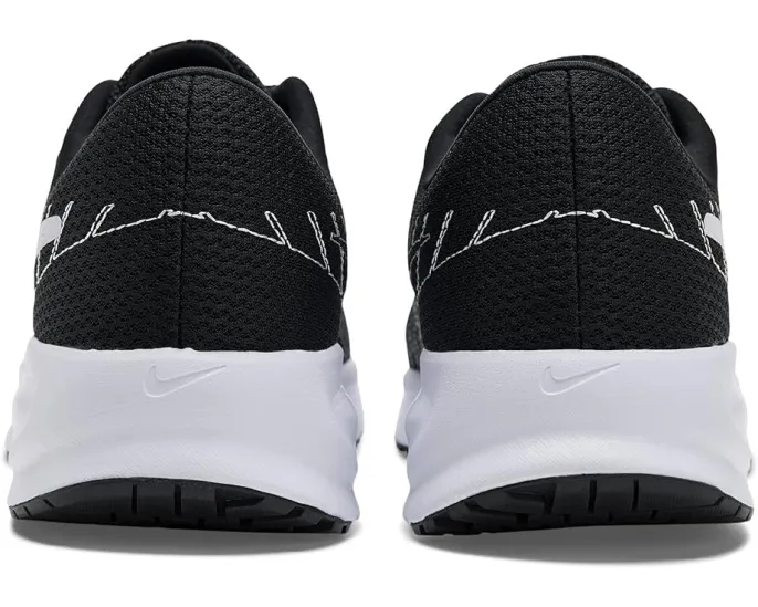 Кроссовки Nike Defy на пенной подошве с гибкими канавками