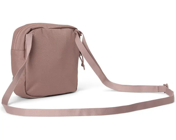 Сумка-кроссбоди Herschel Supply Co. Classic Crossbody из переработанного ПЭТ с регулируемым ремнем