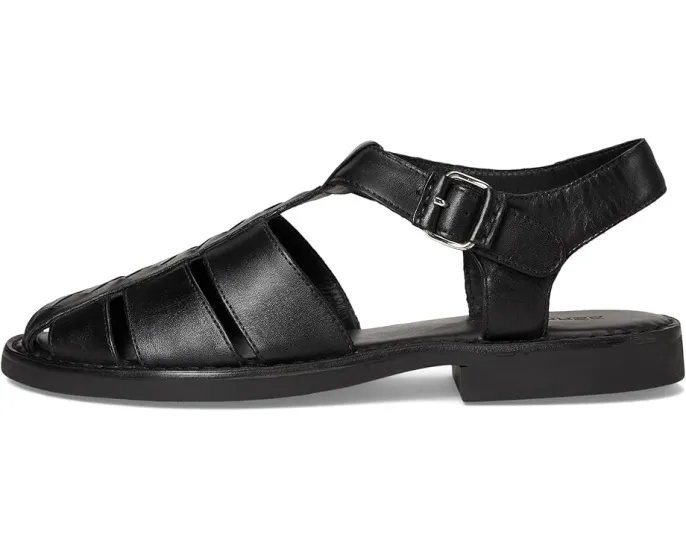 Сандалии Bernardo Pippa с закрытым носком на ремешке