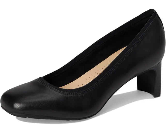 Лодочки Clarks Anelise Nora с круглым носком и резиновой подошвой на котячьем каблуке