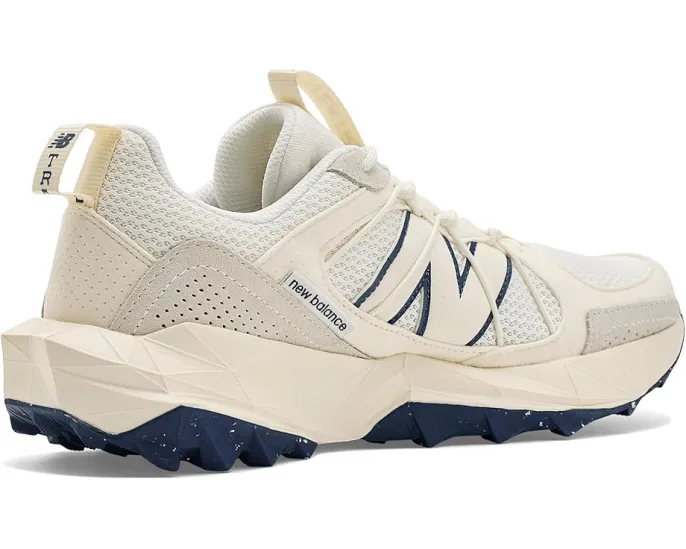 Трейловые кроссовки New Balance Tektrel с межподошвой DynaSoft и протектором AT Tread