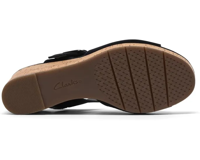 Сандалии Clarks Sabina Dream на клиновидном каблуке с технологией Cushion Plus