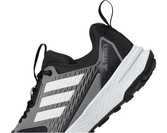 Трейловые кроссовки Adidas Terrex Tracefinder 2 для бега
