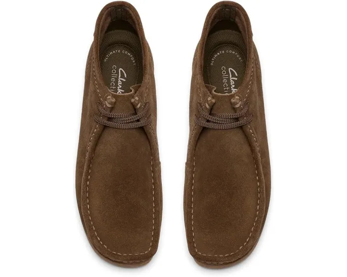 Ботинки Clarks Wallaston из замши с комфортной стелькой и подошвой крепового эффекта