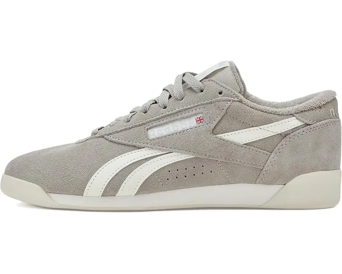 Кроссовки Reebok Freestyle Low с замшевым верхом и амортизирующей стелькой