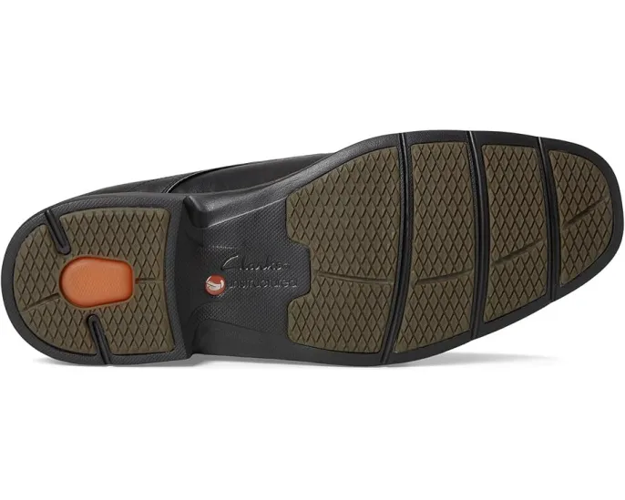 Clarks Un Kendric Way с кожаным верхом и круглым носком