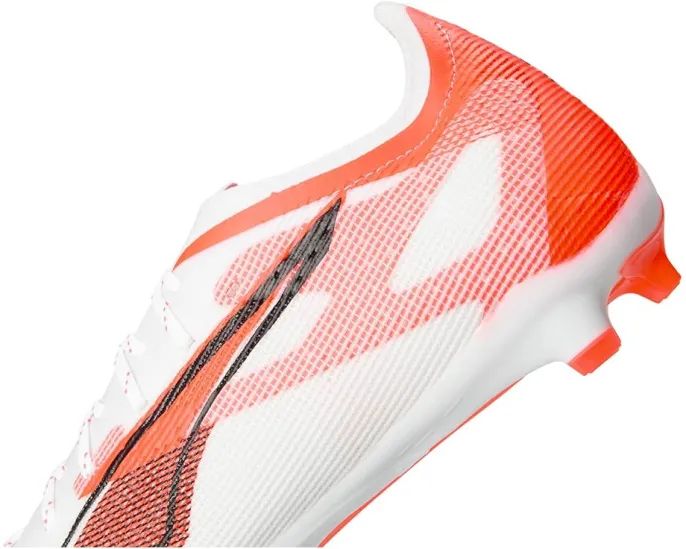 Бутсы Puma Ultra 5 Pro для твердого и искусственного газона с технологией SPEEDSYSTEM