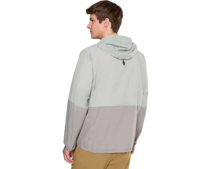 Ветровка Wind Veil™ Hooded Jacket от Mountain Hardwear с вентиляционным клапаном и карманами