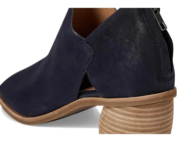 Ботинки Sofft Carleigh с мыском пепито и квадратным каблуком на резиновой подошве