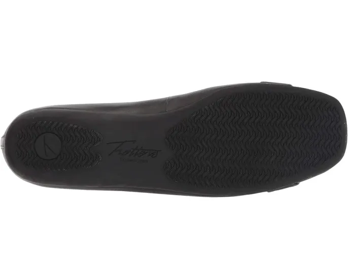Балетки Trotters Sizzle Signature с декоративным металлическим акцентом