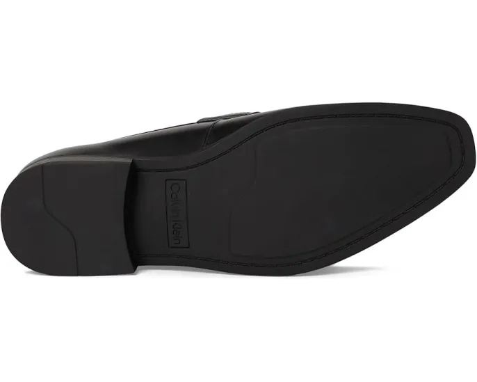 Лоферы Calvin Klein Dillie с металлическим акцентом и миндалевидным носком