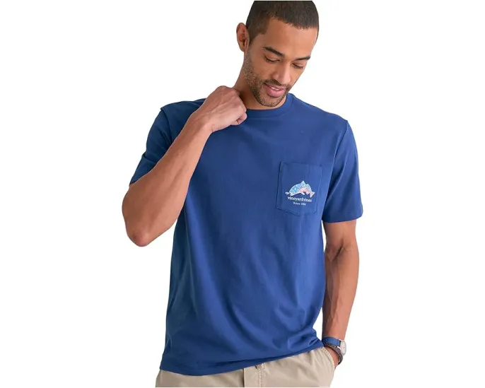Футболка Vineyard Vines Flag Red Fish с карманом и принтом