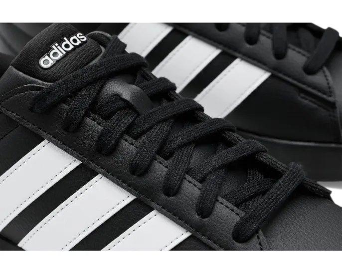 Кроссовки adidas Grand Court с резиновым верхом