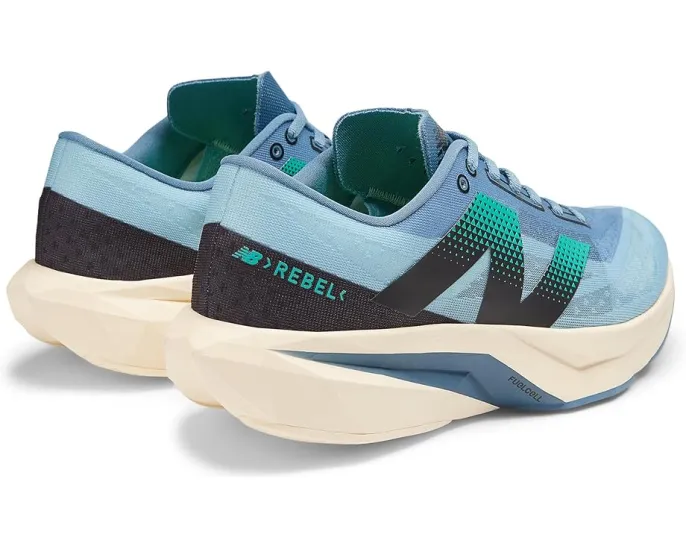 Беговые кроссовки New Balance FuelCell Rebel v4 с пеной FuelCell и светоотражающими элементами
