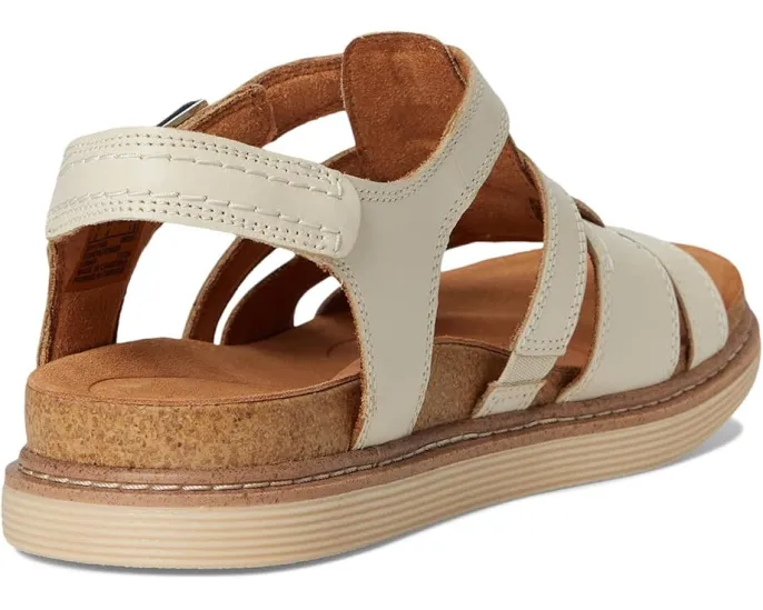 Сандалии Clarks Arwell Sun из кожи с цепкой подошвой