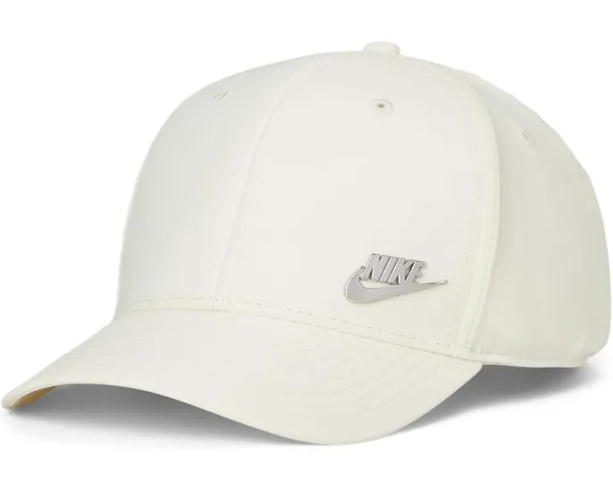 Бейсболка Nike Dri-FIT Club Structured с металлическим логотипом