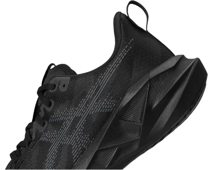 Беговые кроссовки ASICS Novablast 5 с технологией FF BLAST и переработанными материалами