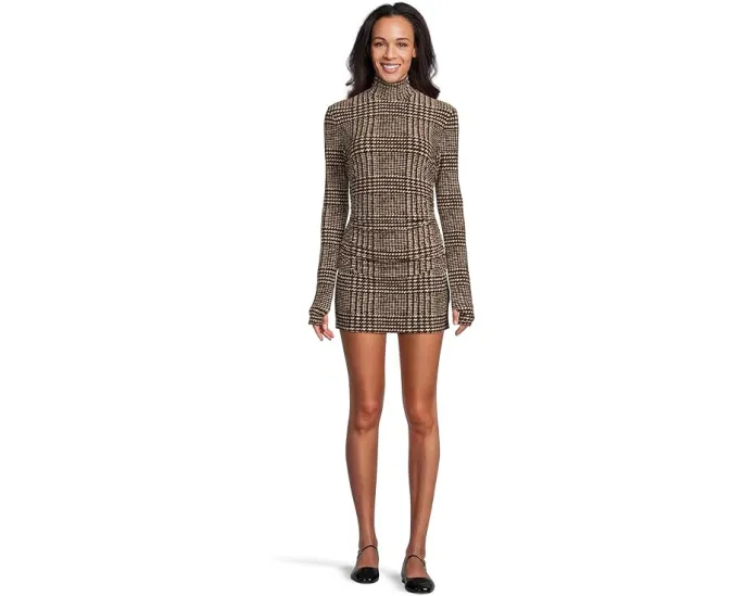 Платье Norma Kamali для пиклбола с длинным рукавом и водолазкой