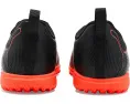 Детские футбольные бутсы PUMA Future Play для искусственного газона с рельефными зонами