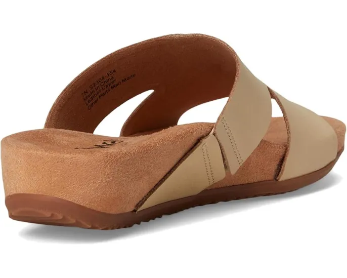 Сандалии SoftWalk Beverly с анатомической стелькой и эластичной вставкой