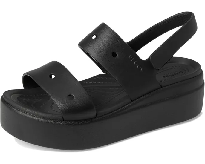 Сандалии Crocs Brooklyn 4U на низком клине с регулируемым ремешком и стелькой из ЭВА