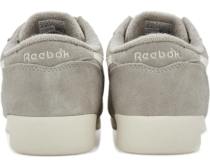 Кроссовки Reebok Freestyle Low с замшевым верхом и амортизирующей стелькой