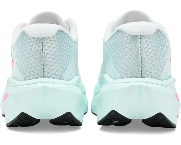 Беговые кроссовки New Balance FuelCell SuperComp Trainer v3 с карбоновой пластиной