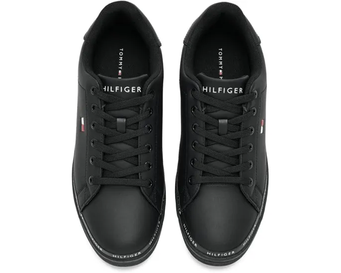 Кроссовки Tommy Hilfiger Levinz с контрастным брендингом и круглым носком