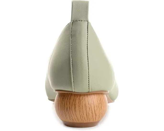 Балетки Journee Collection Maggs с круглым каблуком и вырезом на носке