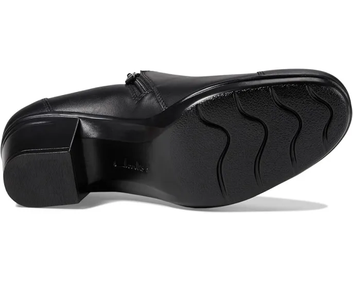 Ботильоны Clarks Emslie Warren на каблуке с декоративной металлической фурнитурой