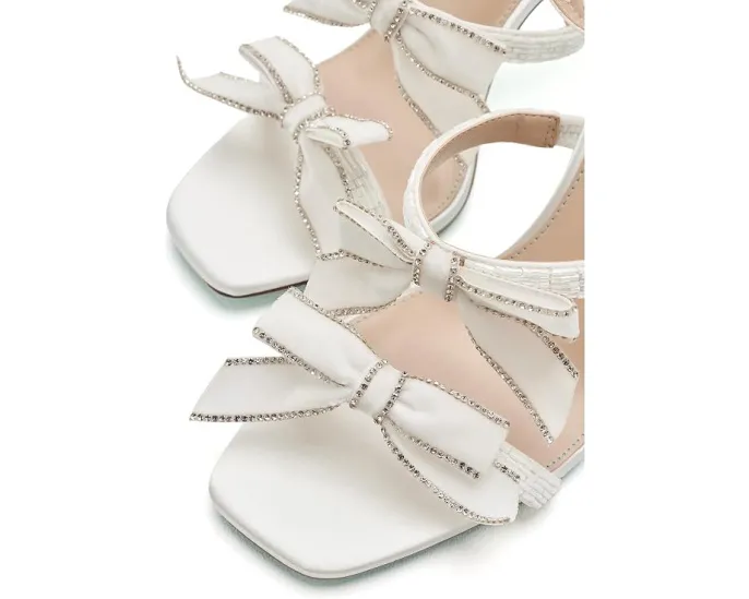Туфли Sammy от Blue by Betsey Johnson с жемчужными деталями на каблуке