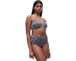 Бюстгальтер Chantelle Minimalist без косточек с эффектом уменьшения объема