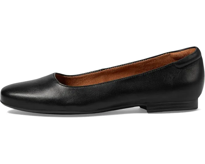 Балетки Kelly Ballet с квадратным носком на небольшом каблуке