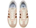 Повседневные кроссовки adidas Barreda Low с низким силуэтом