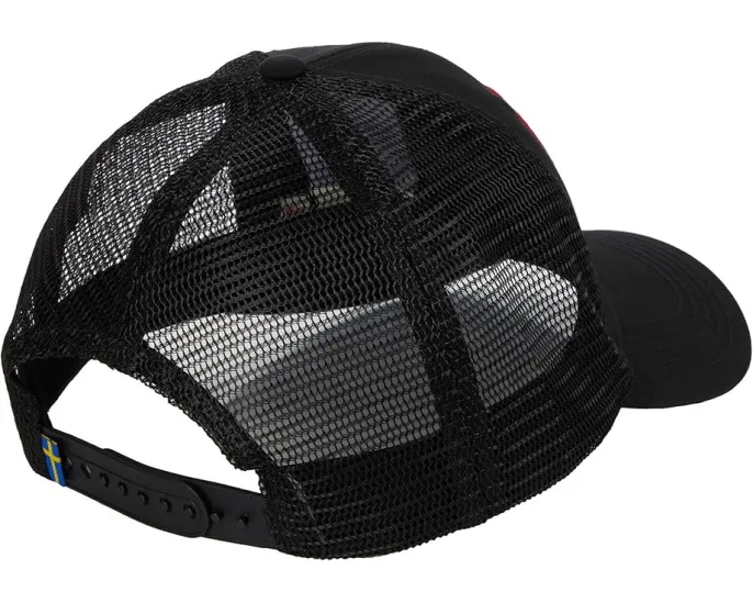 Кепка Fjällräven 1961 Logo Langtradarkeps с сетчатыми вставками из материала G-1000 Eco
