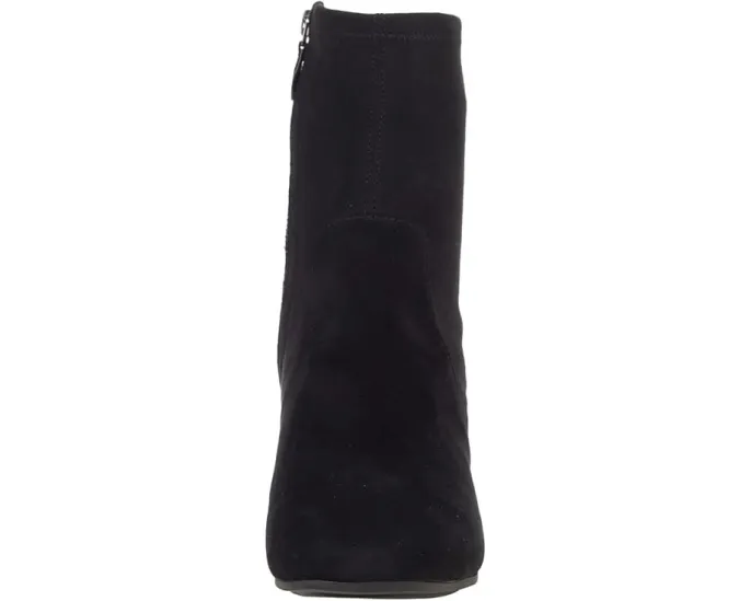 Ботильоны Ella Stretch Booties с молнией и квадратным каблуком от Gentle Souls by Kenneth Cole