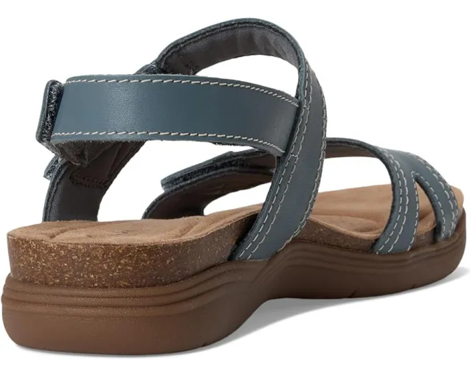 Кожаные сандалии Clarks April Clover на ремешке с пробковой стелькой