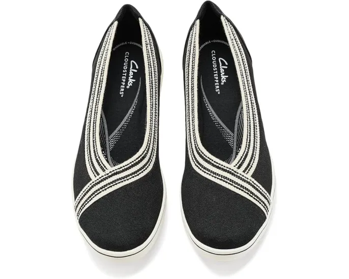 Слипоны Breezesky Air от Clarks с эластичными вставками и стелькой Cloudsteppers