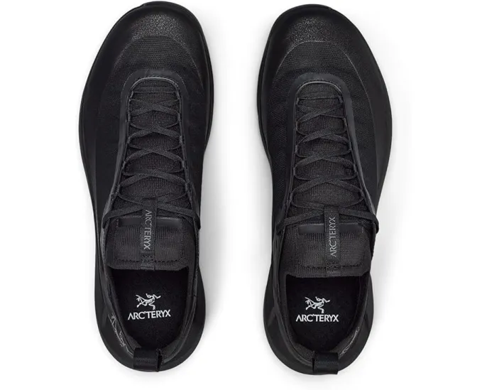 Треккинговые ботинки Arc'teryx Kragg с мембраной GORE-TEX и подошвой Vibram