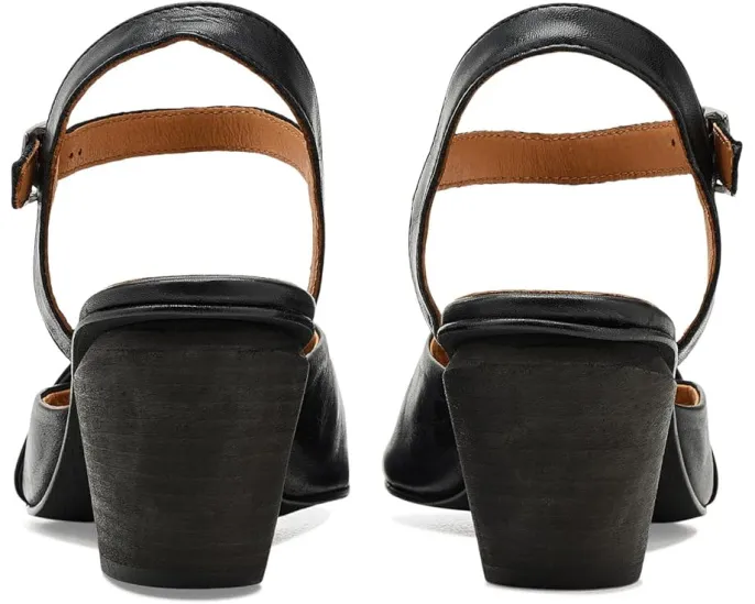 Босоножки Attie на каблуке от Miz Mooz с миндалевидным мысом