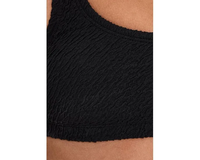 Бикини топ Nike Shoreline Pucker Bralette с текстурной тканью