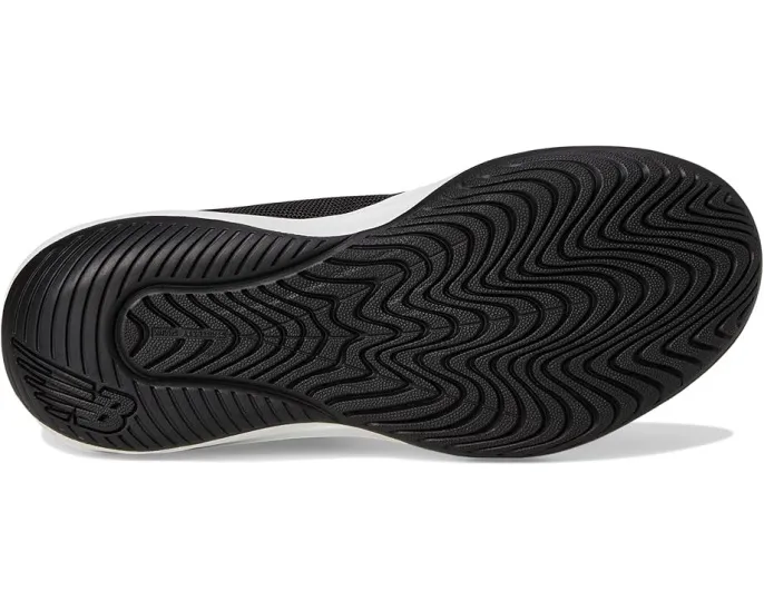 Теннисные кроссовки New Balance 696v6 с легким дизайном и немаркой подошвой NDurance