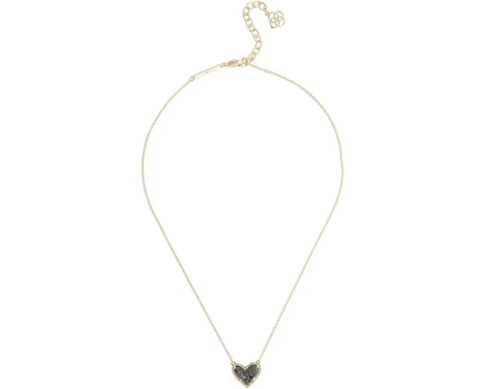 Короткое колье Kendra Scott Ari Heart с подвеской в виде сердца